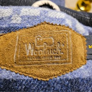 Woolrich Grey wool with black velvet collar and pocket trim